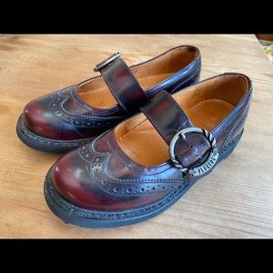 RARE John Fluevog size W6.5